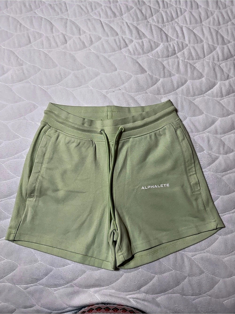 NEW! Alphalete Essential Core Shorts Athletic Shorts in Green Small